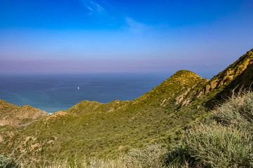 Andalusien Mittelmeer-Küste mit Sandwolke von der Sahara