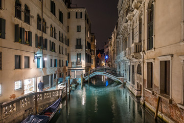 Fototapeta na wymiar Calle de la Cononica in Venice Italy