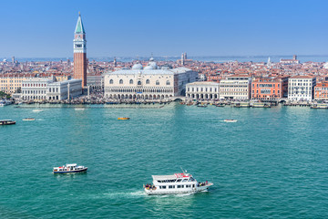 Obraz premium Piazza San Marco and the Campanile in Venice 