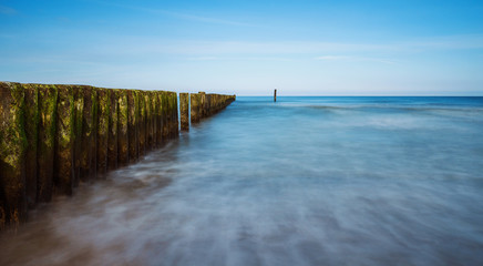 Obraz premium Ostsee mit Buhnen 