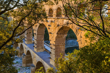Fototapeta na wymiar Aqueduct Pont du Gard - Provence France