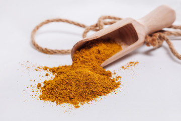 seasoning for meat with ginger, cardamom, cloves, cumin and curry