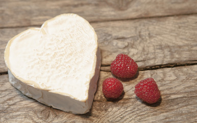 fromage et framboises