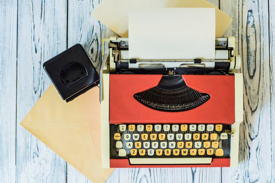 typewriter coral color