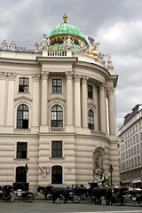 Fototapeta na wymiar Hofburg Imperial palace