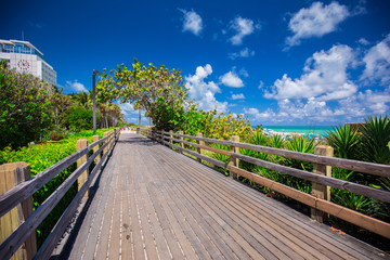 Fototapeta na wymiar Walkway to famous South Beach, Miami Beach, Florida