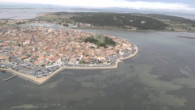 Francia. Drone en Gruissan,localidad y comuna francesa, situada en el departamento del Aude en la región de Languedoc-Rosellón. Fotografia aerea con Dron
