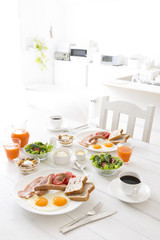 Breakfast at the kitchen