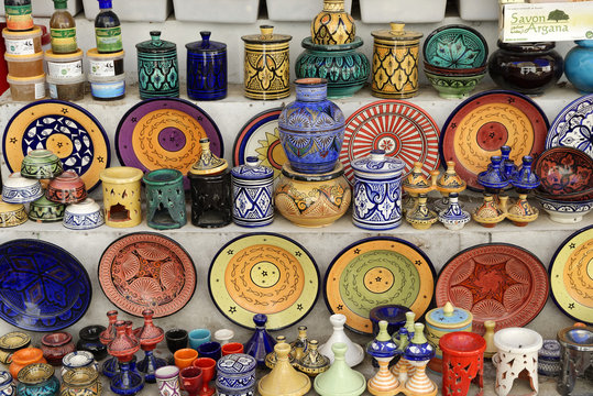 Schalen aus Keramik, Souvenirs, Essaouira, Marokko, Afrika