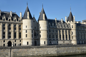 Fototapeta na wymiar La Conciergerie à Paris, France