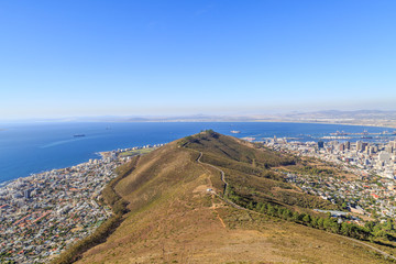 Fototapeta na wymiar Looking down on Signal Hill and Cape Town, from Lion's Head Mountain