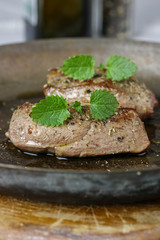 Wildschweinrückensteak