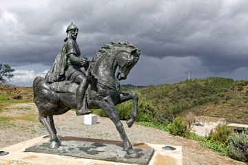Fototapeta na wymiar La statue equestre de Ibn Qasi, Mértola, Portugal