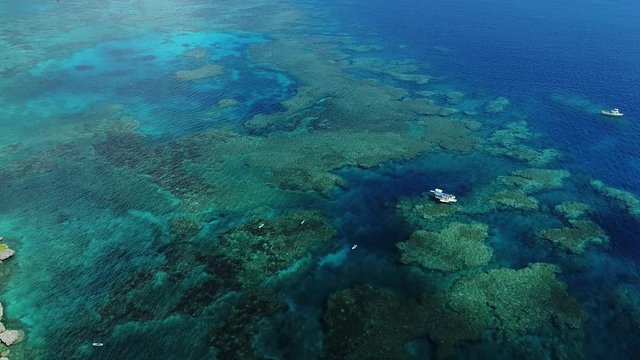 伊良部島の海　三角点周辺の海　ドローン撮影　