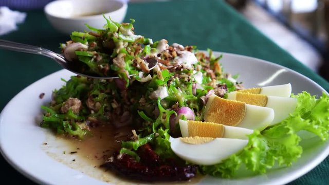 Thai Winged Pea Salad with Boil Egg 4K