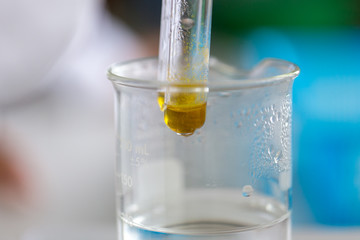  Analyze Functional groups of chemical in laboratory.