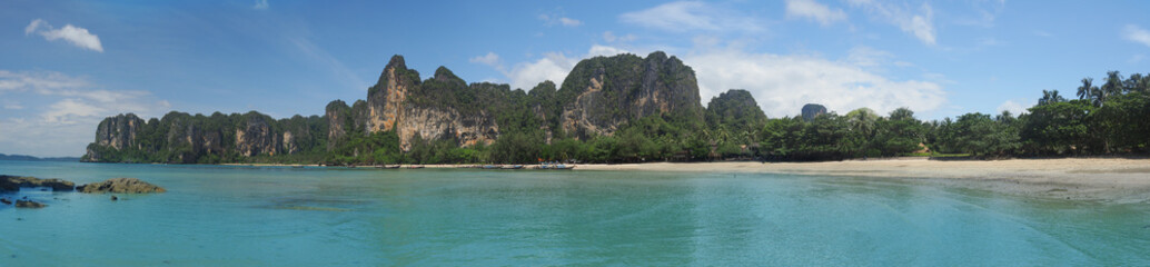 Fototapeta na wymiar Thailand Krabi province West Railay beach panorama