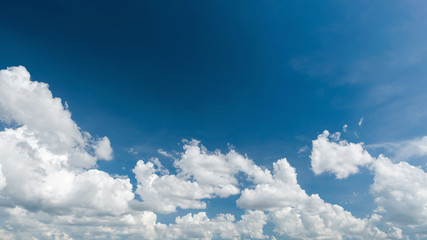 Naklejka na ściany i meble Beautiful bluet sky and bright clouds panorama