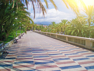 Promenade promenade in the city of San Remo, Italy © Ekaterina