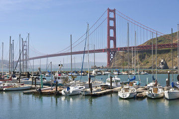 Fototapeta na wymiar Golden Gate bridge and marina California.