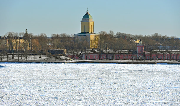Suomenlinna, Unesco World Heritage site, one of most popular tourist attractions in Finland. Early spring