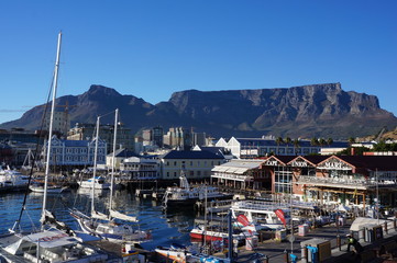 Fototapeta na wymiar Waterfront Table Mountain