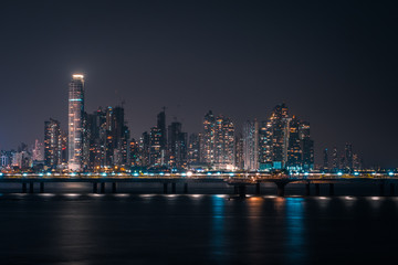 Fototapeta premium panoramę nocą - panoramę miasta, miasto Panama