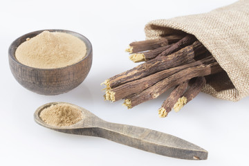 Licorice powder and roots - Glycyrrhiza glabra