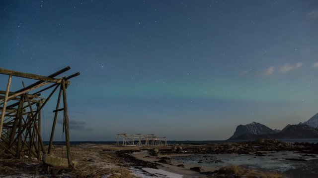 Timelapse d'une aurore bor&eacute;ale dans les &Icirc;les Lofoten, Nov&egrave;ge