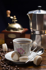 café con macarons