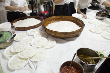 Fototapeta na wymiar chinese handmade rice noddle snack