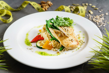 quiona with chicken fillet