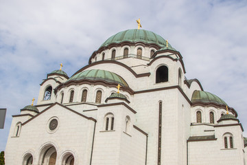 Fototapeta na wymiar Saint sava ortodox church in Belgrade with cloudy sky