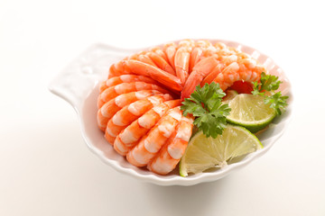 fresh shrimp and lemon