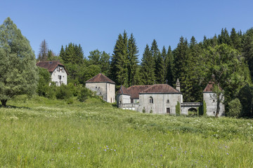 Fototapeta na wymiar old farmhouse and church near village of Baresia