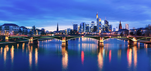 Frankfurt am Main Panorama Nachtaufnahme
