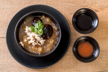 Braised Fish Maw in Red Gravy Soup with Crab