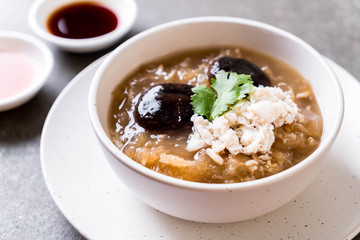 Braised Fish Maw in Red Gravy Soup with Crab