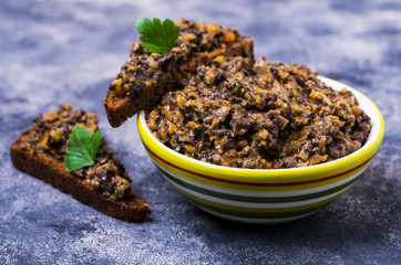 Mushroom caviar with vegetables