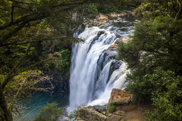 Obraz na płótnie Canvas Wasserfall in Neuseeland