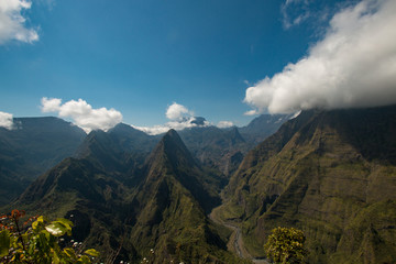 Obraz premium Panorama du Cirque de Mafate sur l'île de La Réunion, France