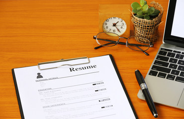 resume paper on Business desk