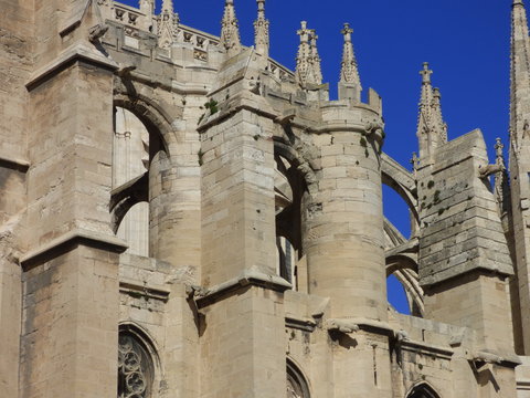 Narbonne / Narbona, ciudad de Francia del departamento de Aude, en la regi&oacute;n de Occitania, al sur del pa&iacute;s