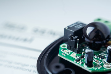 Alarm system dectector circuit close up