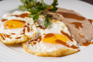 Huevos Estrellados