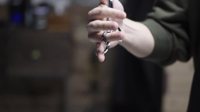 barber scissors picks up
