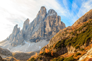 Obraz premium Autumn trekking in the alpine Pusteria valley