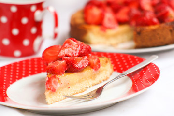 Pie with strawberries and marzipan
