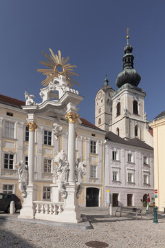 Square in front of the Town Hall with Nepomuk Column, Krems, Wachau, Lower Austria