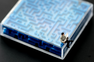 ビジネスマン, 迷路